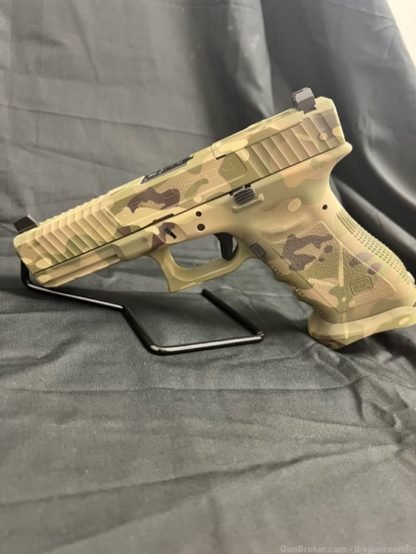 ZEV Technologies Modified Glock 17 - Image 4